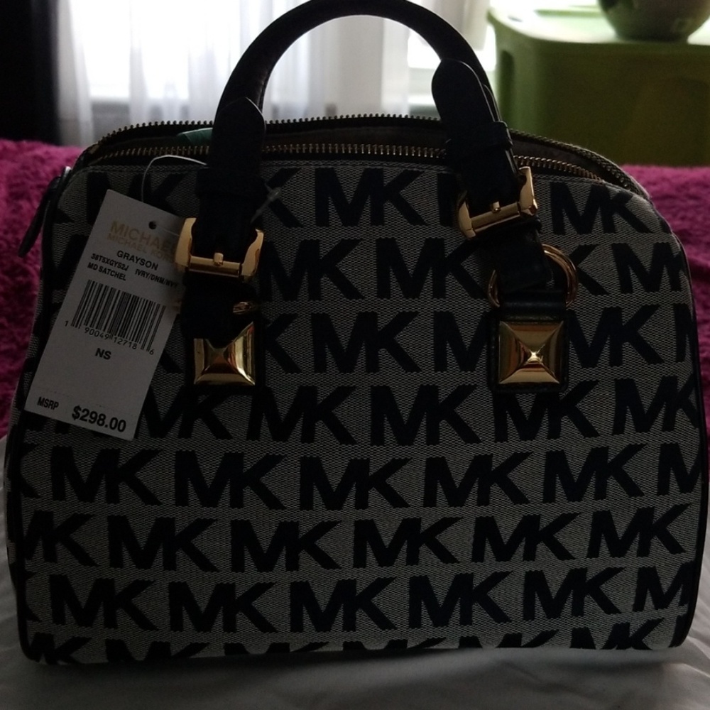 New Michael Kors Purse
